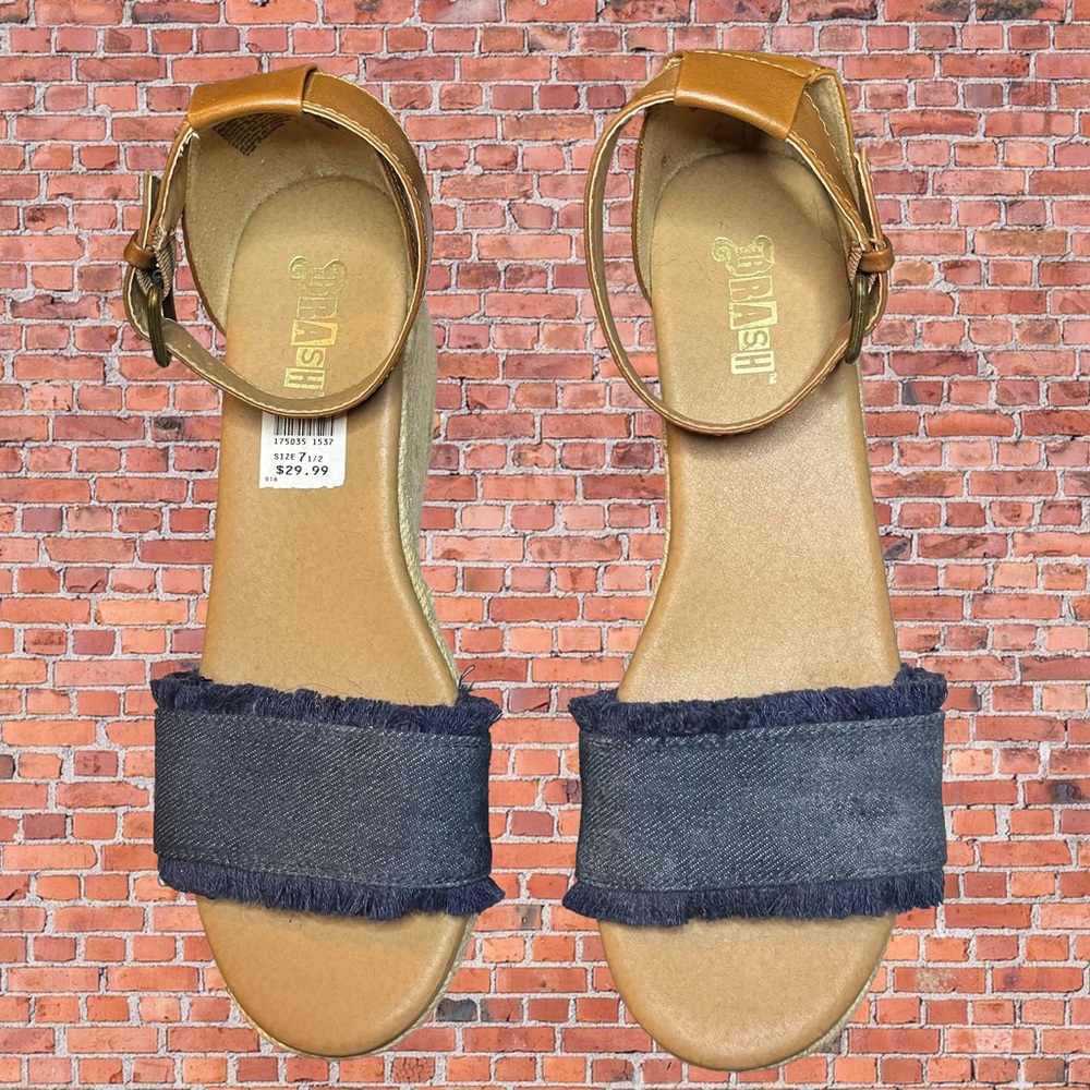 Woman’s Brash Wedge Sandals Denim Color Like New Size 7.5 Summer is COMING